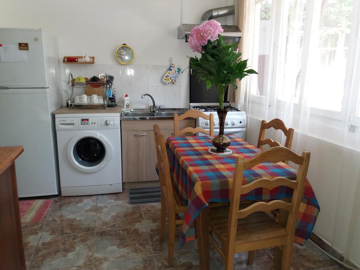 Madona'S Apartment Tbilisi Ngoại thất bức ảnh