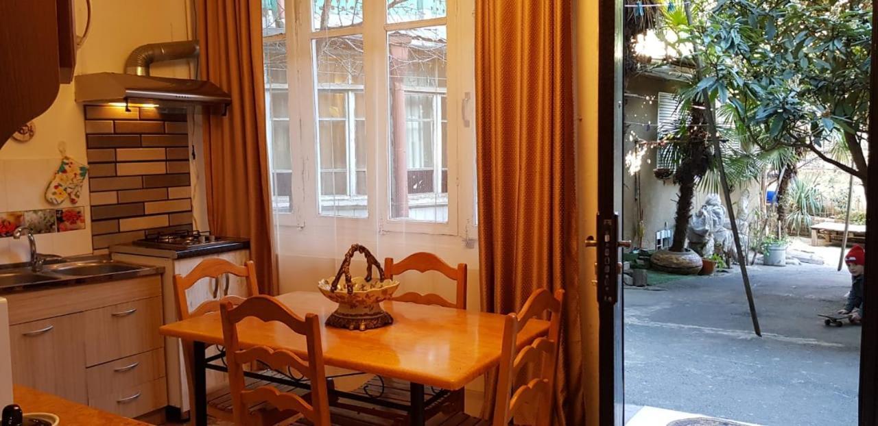 Madona'S Apartment Tbilisi Ngoại thất bức ảnh