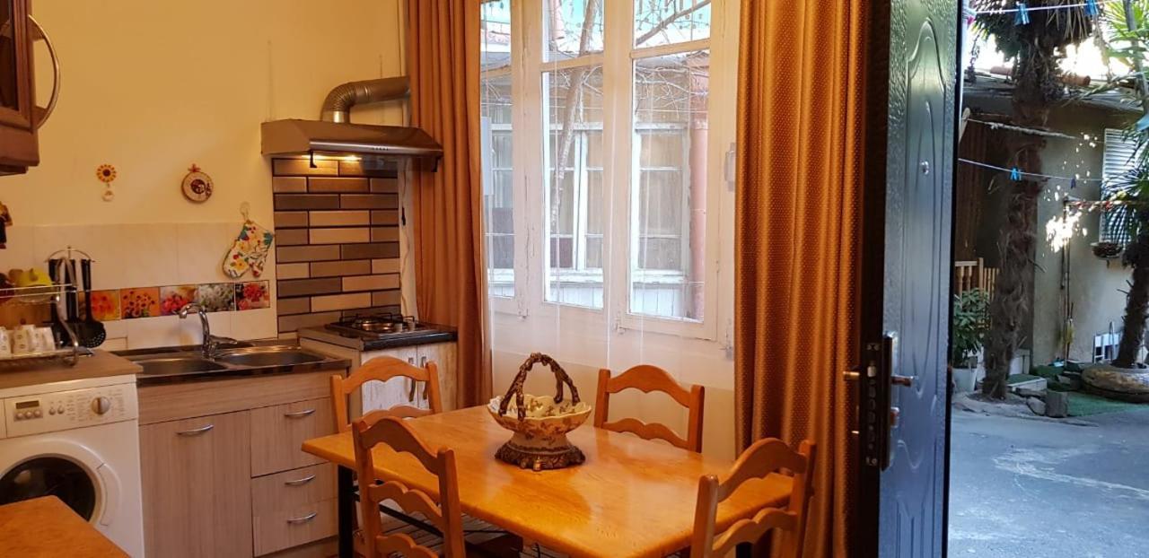 Madona'S Apartment Tbilisi Ngoại thất bức ảnh