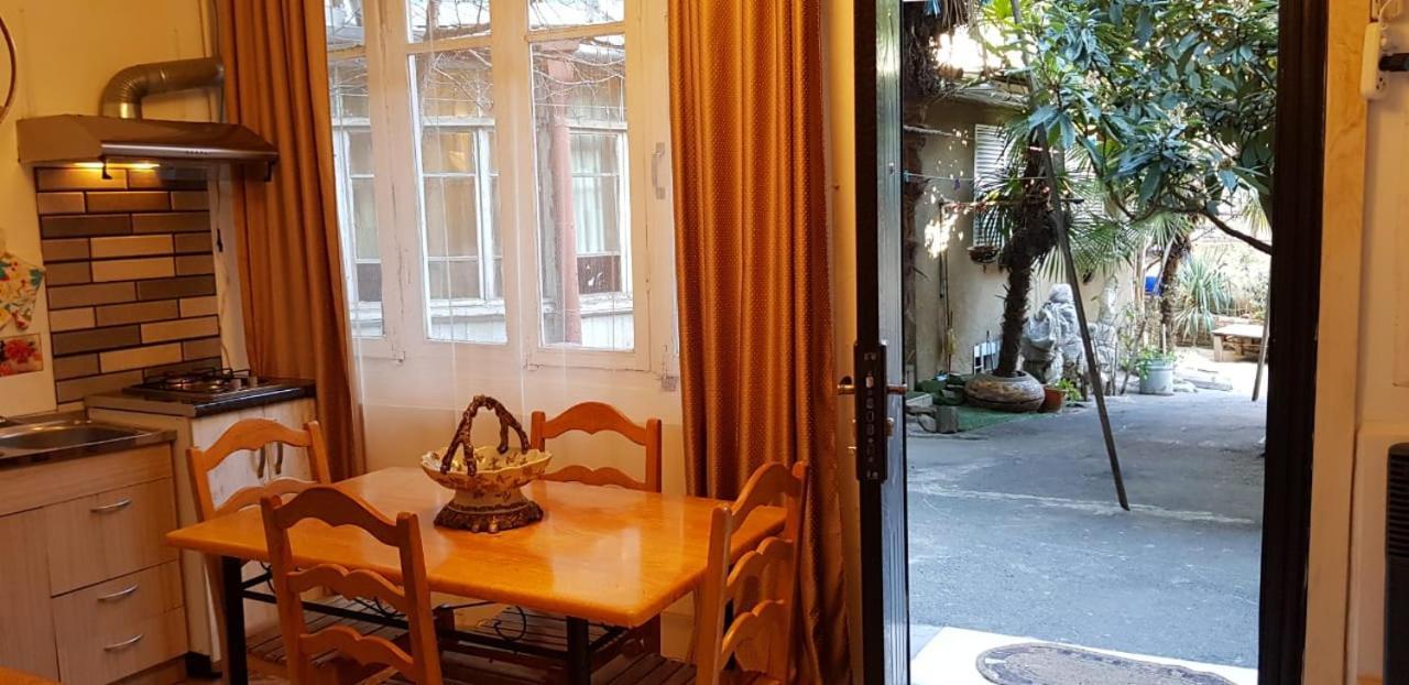 Madona'S Apartment Tbilisi Ngoại thất bức ảnh